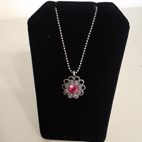 unknown Jewelry - Antique gold ♡ pink crystal pendant